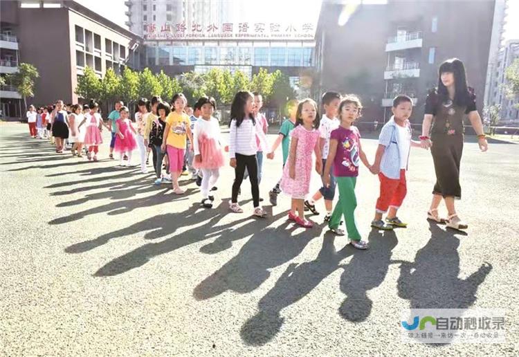 Citizens have taken measures to prevent cold and keep warm in the streets of Tai'an in cold weather